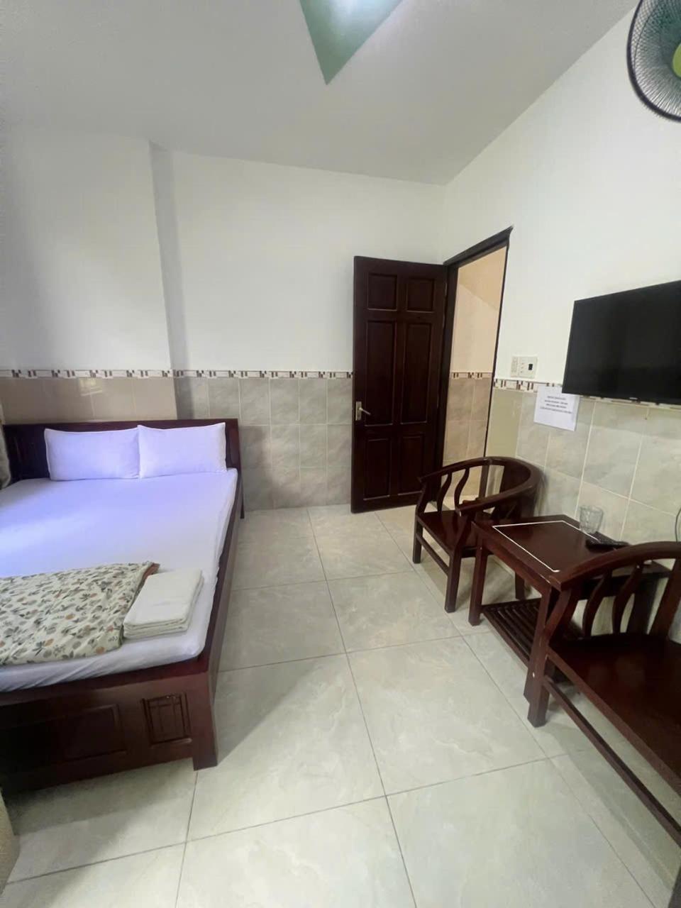 Aparthotel Khach San Doan Gia